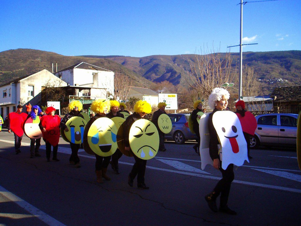 emoticones a rua carnaval