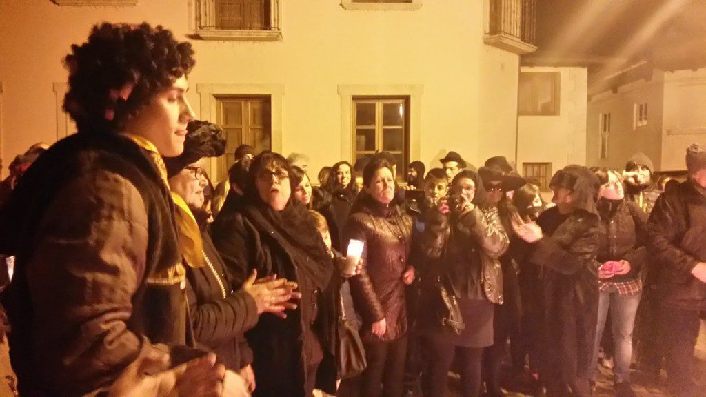 publico entierro sardina entroido a rua