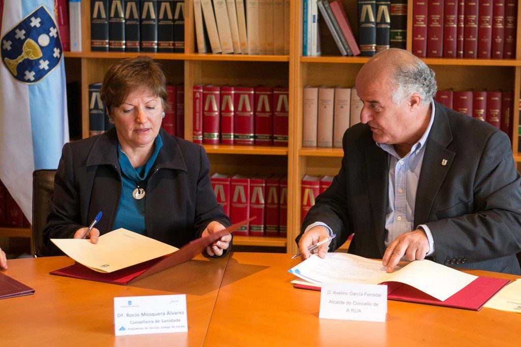 20150519 Sinatura protocolo cs A rúa 2