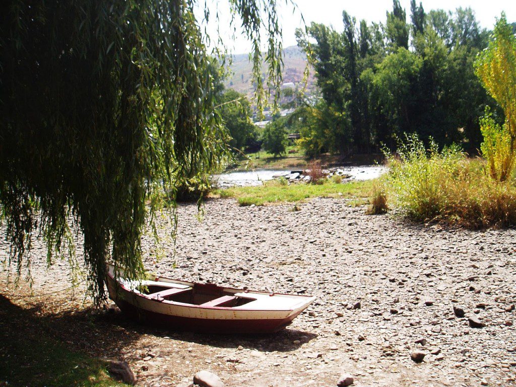 barca sobre el sil en o barco