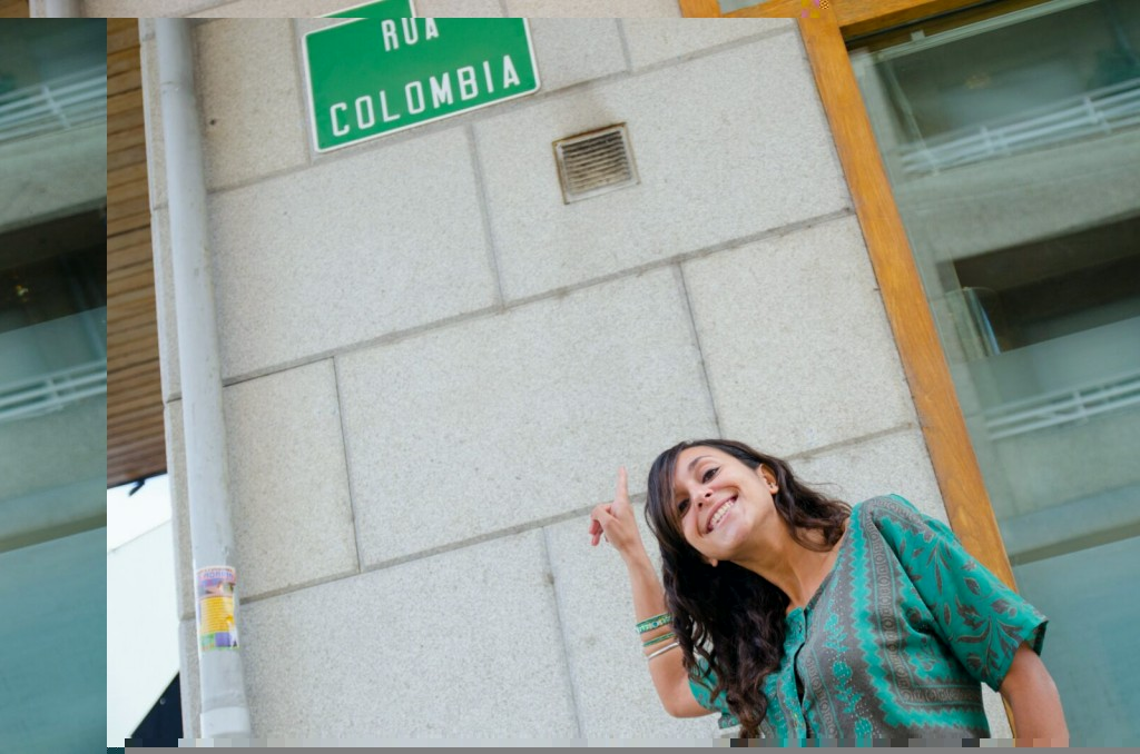Eva Abal en la calle Colombia de A Rúa, donde vive, esta semana