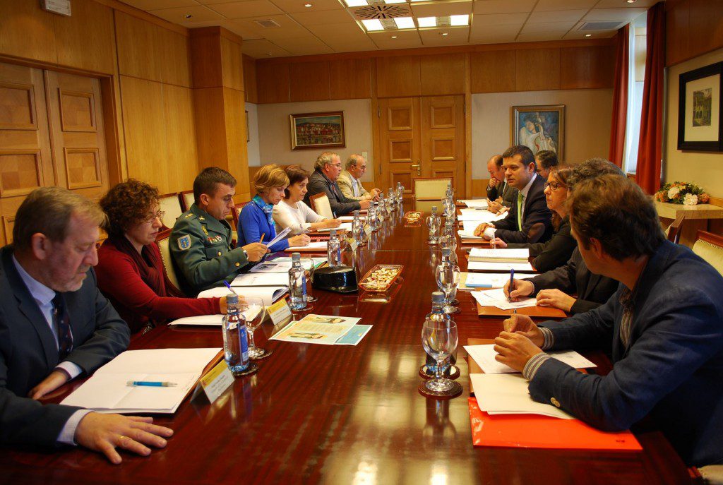 A sede da Delegación do Goberno en Galicia acolleu onte a segunda reunión da Comisión de Seguridade Viaria nos Camiños de Santiago