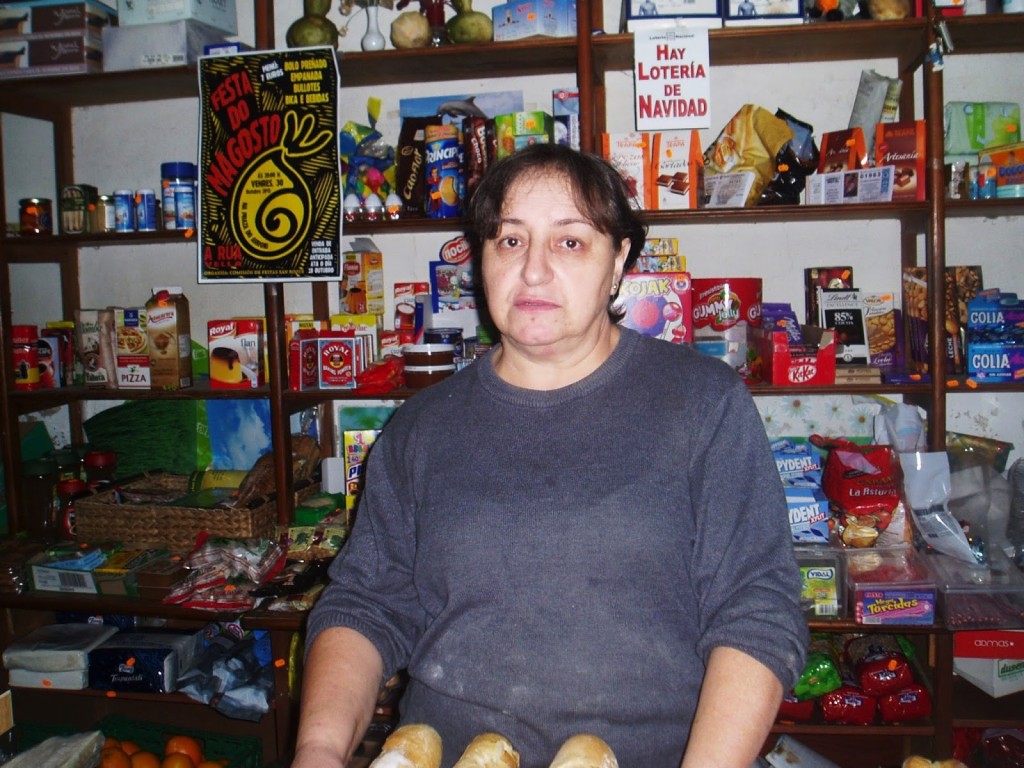 Fina Alvarez, propietaria del comercio de A Rúa Vella