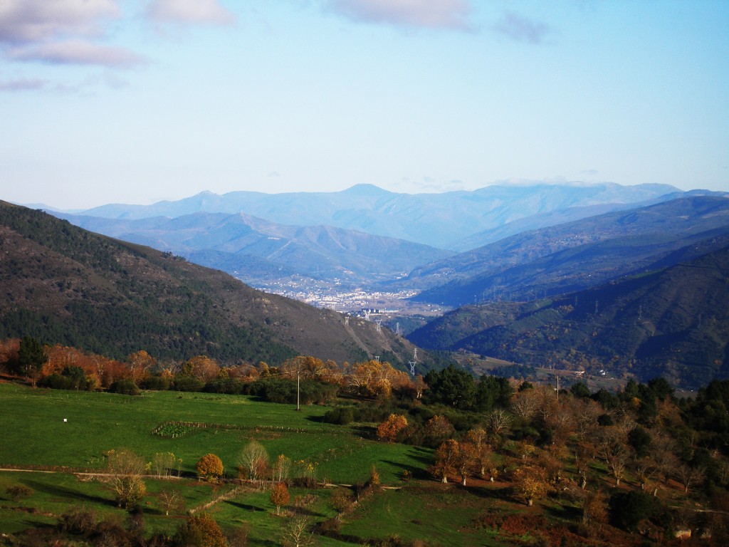 Montes de Roblido desde donde se ve incluso Vilamartin y parte de O Barco