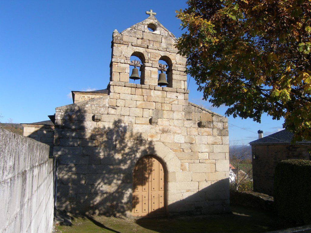 Exterior de la iglesia de Roblido