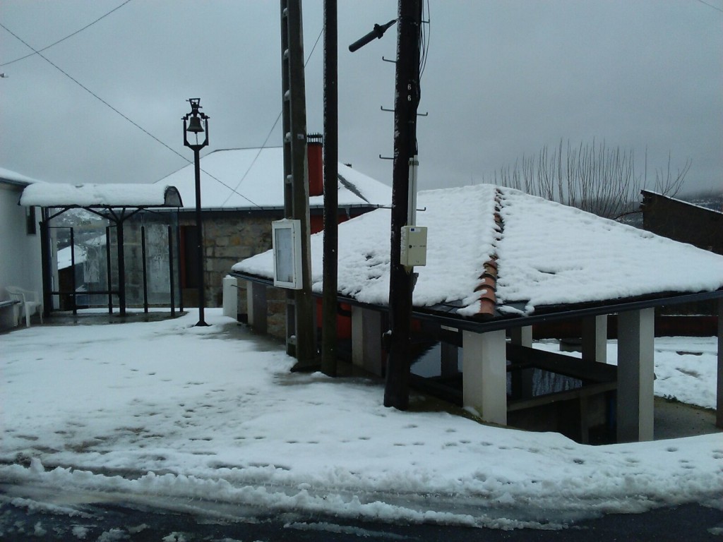 Lavadero de Vilaseco (O Bolo) cubierto de nieve