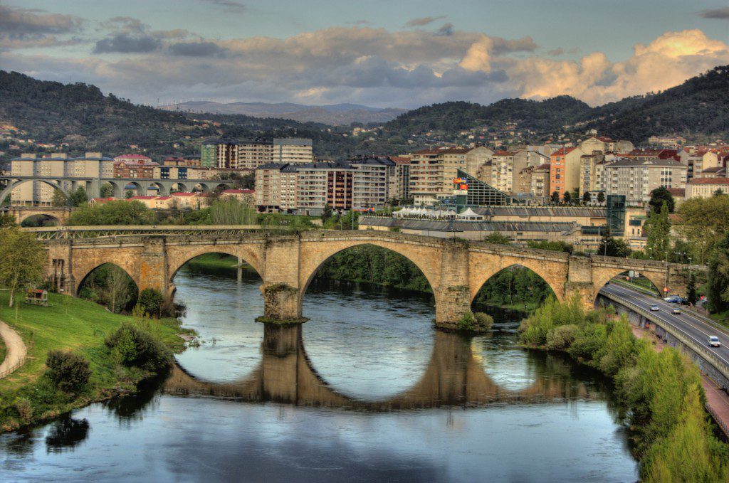 Roman_bridge,_Ourense_(Spain)