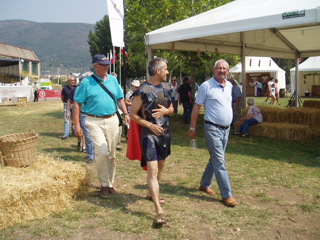 Visitantes en el recinto de la fiesta