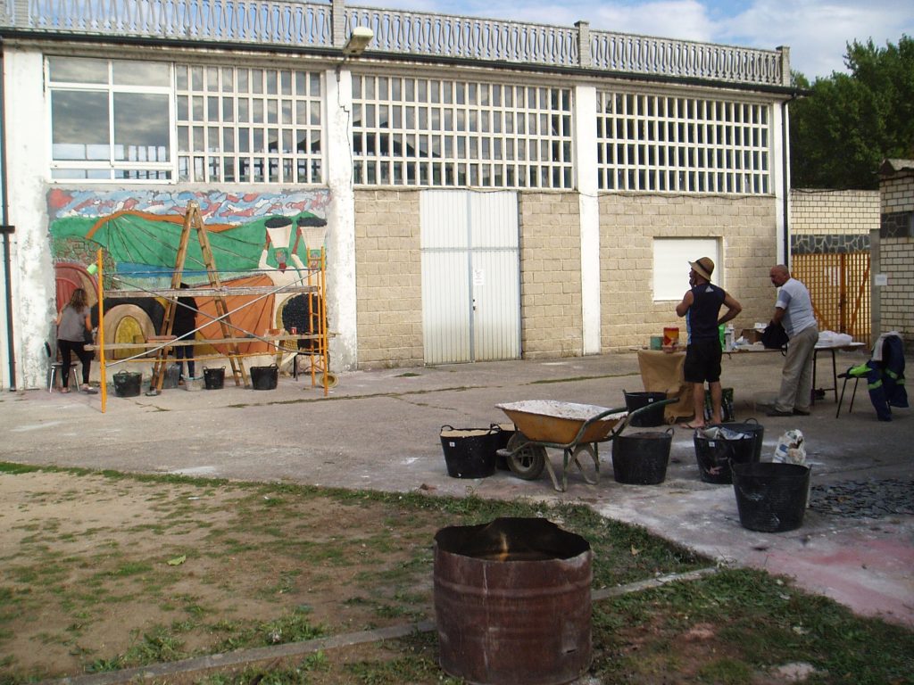 El horno de la cerámica y el entorno creativo, en las piscinas de Vilamartín