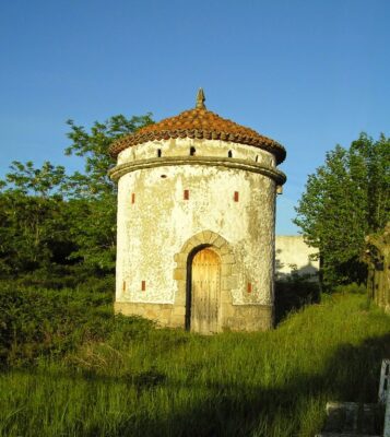 Palomar en A Rasa. Uno de los que se puede ver dentro de la entrevista a Jaime Costas titulada Nuestros Palomares, arquitectura popular olvidada